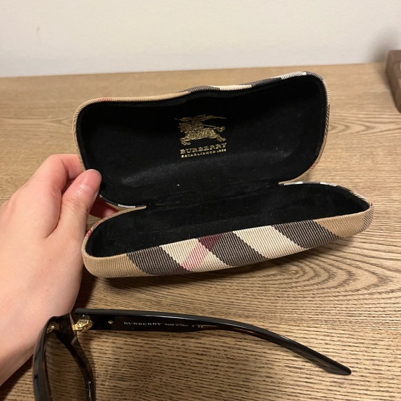 Burberry Sunglasses Women Ladies No Prescription Brand New Case Included - Picture 6 of 12